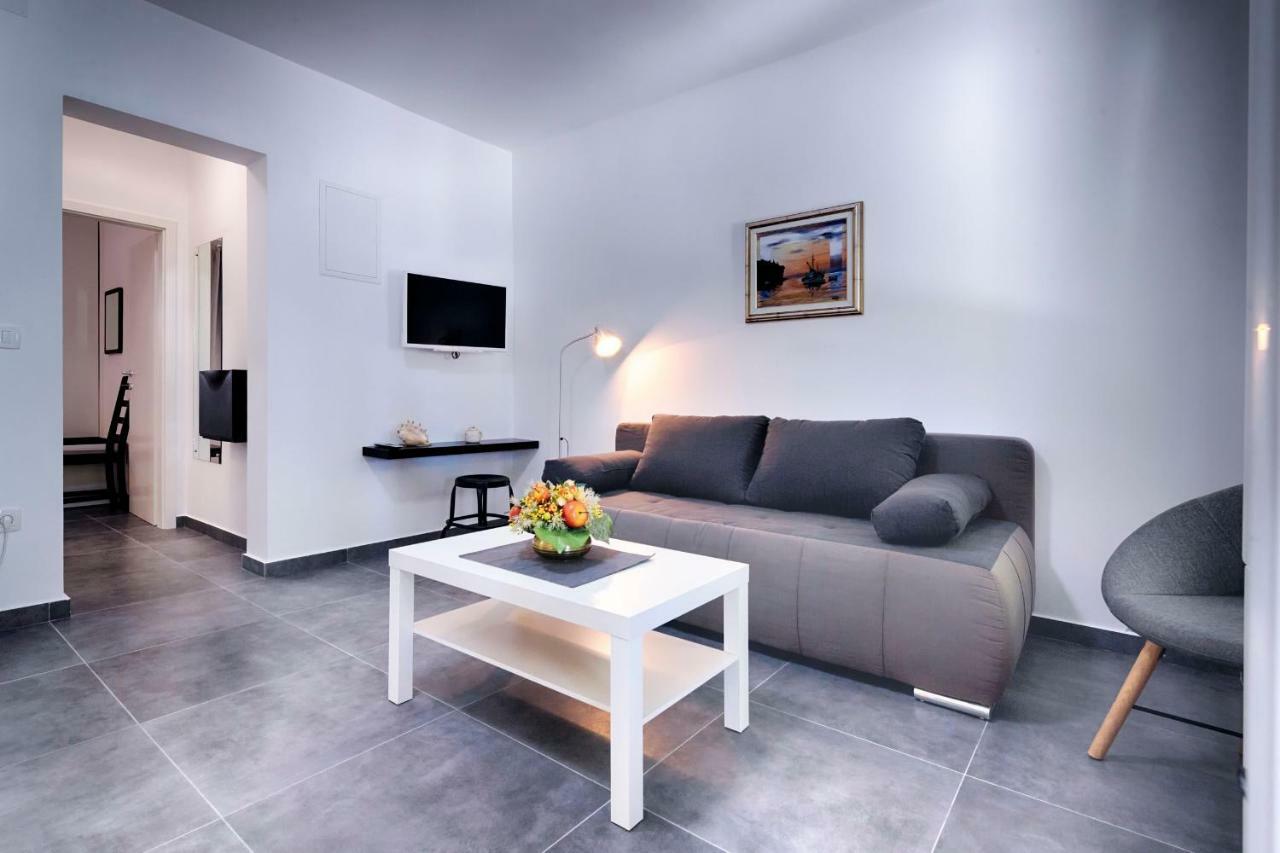 Apartmani Dule Komiža Eksteriør billede